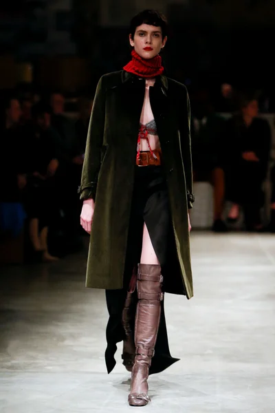 Look 4